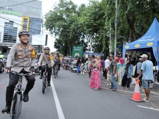 Ciptakan Keamanan Jelang Berbuka, Kapolres Lamongan Gelar Patroli Bersepeda