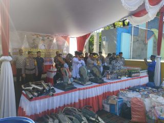 Polres Lamongan Musnahkan Barang Bukti Hasil Razia Selama Ramadan