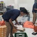 Menjelang Lebaran, Pengiriman Paket di Kantor Pos Lamongan Naik Hingga 40 Persen
