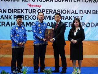 Bupati Lamongan Serahkan SK, Dorong BDL Lebih Fokus Layani Masyarakat