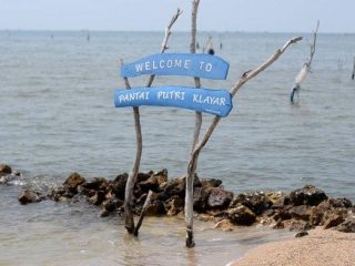 Pantai Putri Klayar Lamongan, Wisata Hidden Gem yang Memukau