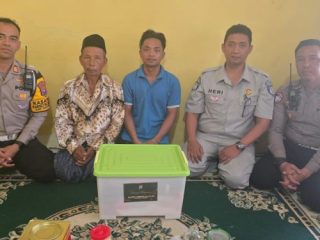 Polres Lamongan Sambangi Rumah Duka Korban Kecelakaan Kereta