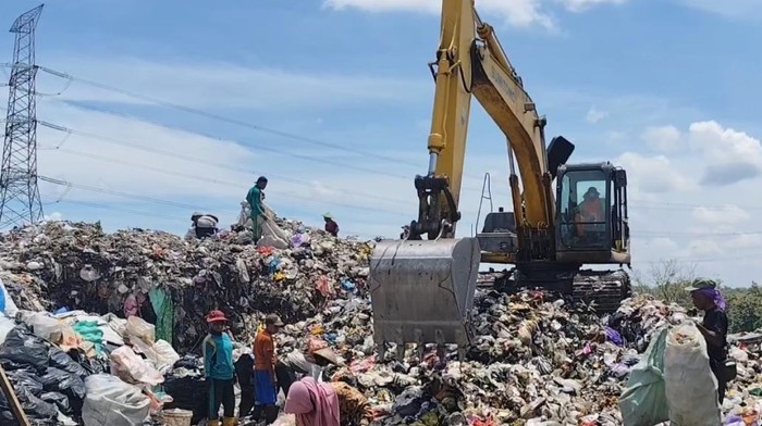 Volume Sampah di Lamongan Melonjak Saat Lebaran, Capai 320 Ton per Hari