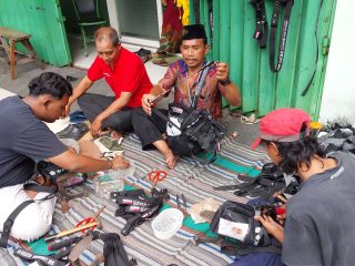 Jelang Keberangkatan Haji, Jasa Modifikasi Tas di Lamongan Ramai Peminat