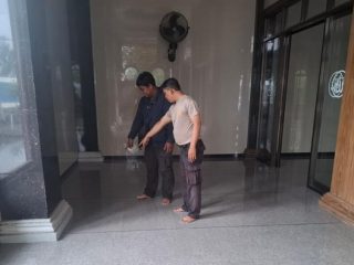 Pria Asal Lamongan Ditangkap Usai Mencuri iPhone Milik Warga Madiun