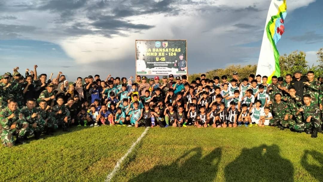 Remaja Desa Kebalan Kulon Semarakkan Turnamen Sepak Bola TMMD ke-124