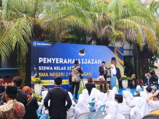 SMA Negeri 2 Lamongan Gelar Penyerahan Ijazah, 462 Siswa Resmi Lulus