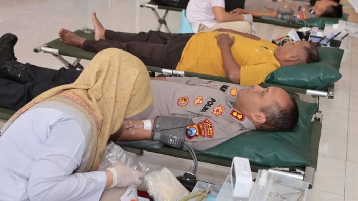 Sambut Hari Bhayangkara ke-79, Polres Lamongan Gelar Bakti Sosial