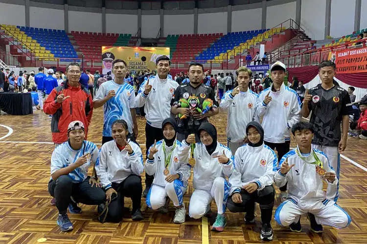Lintang Alvinda Raih Emas Perdana untuk Lamongan di Porprov Jatim 2025