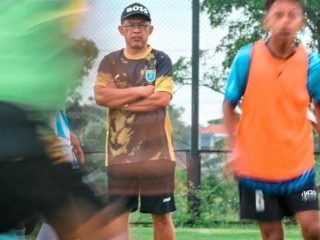 Pelatih Persela Mulai Susun Skuad Baru Jelang Liga 2 Musim 2025/2026