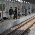 Stasiun Lamongan Dipadati Penumpang Selama Libur Tahun Baru Islam 1447 H