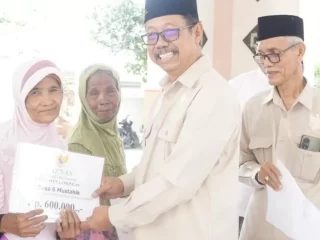 Baznas Lamongan Salurkan Bantuan Tunai ke 2.844 Warga di 462 Desa