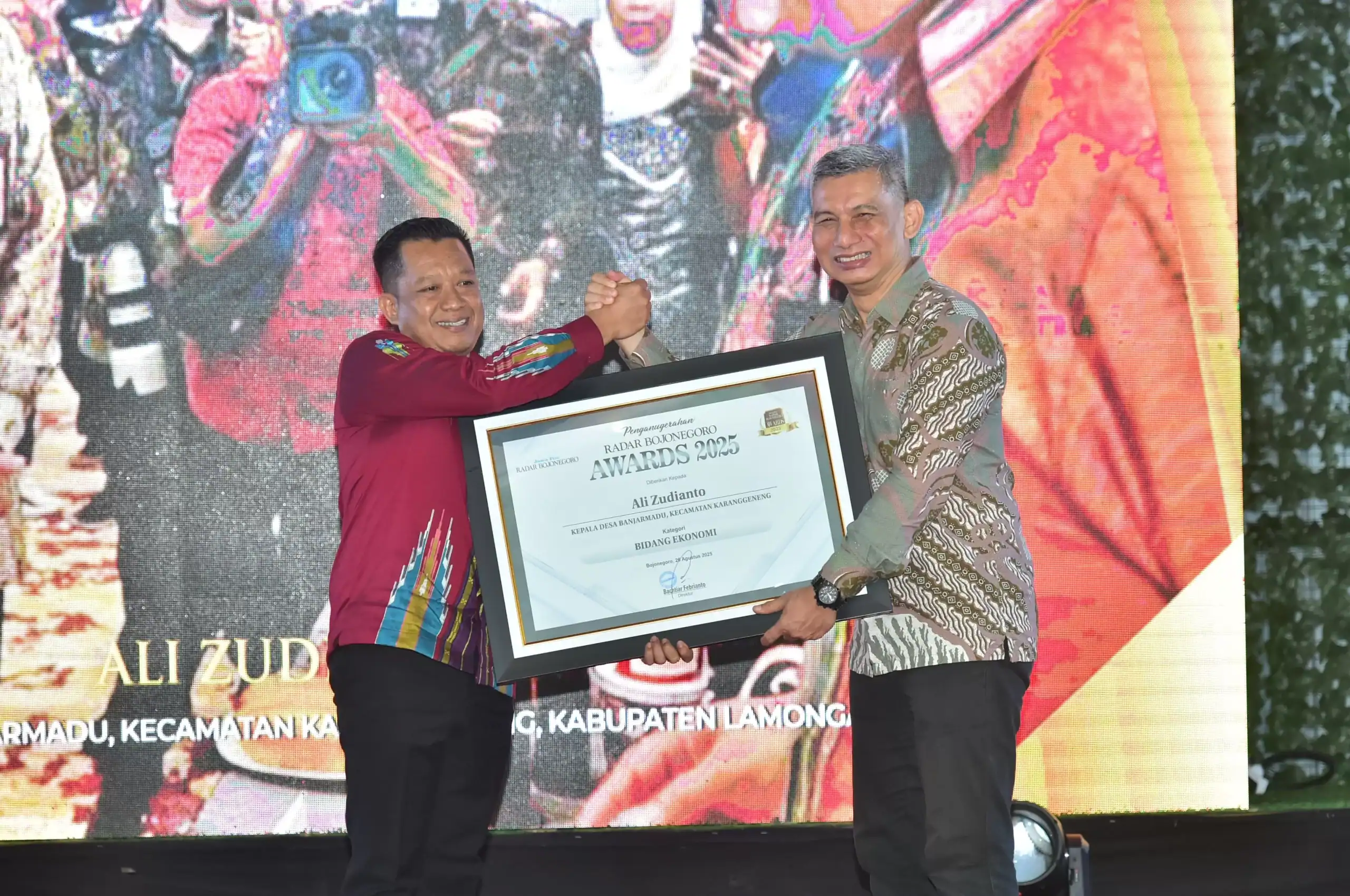 Desa Banjarmadu Sabet Desa Inspiratif Bidang Perekonomian di Jawa Pos Radar Bojonegoro Awards 2025