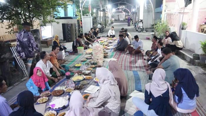 Desa di Lamongan Rayakan HUT ke-80 RI dengan Tradisi Barikan