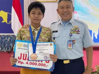Pelajar SMPN 1 Lamongan Raih Juara 1 dan Best Biologi Olimpiade Sains Inception 2025