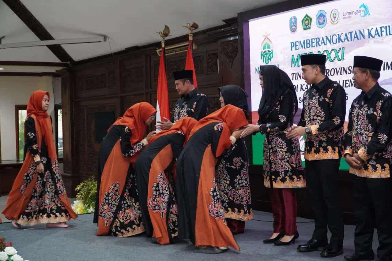 56 Kafilah Lamongan Resmi Diberangkatkan ke MTQ XXXI Jatim