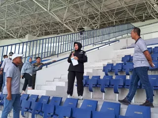 Ditpamobvit Polda Jatim Lakukan Risk Assessment di Stadion Surajaya Jelang Championship 2025/2026