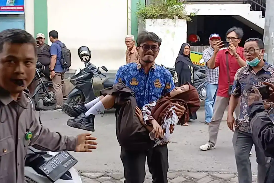 Program Makan Bergizi Gratis Diduga Jadi Pemicu Keracunan Siswa SMAN 2 Lamongan