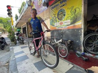 Tren Sepeda Kalcer Merebak di Lamongan, Bengkel Ahmad Yani Kebanjiran Pesanan