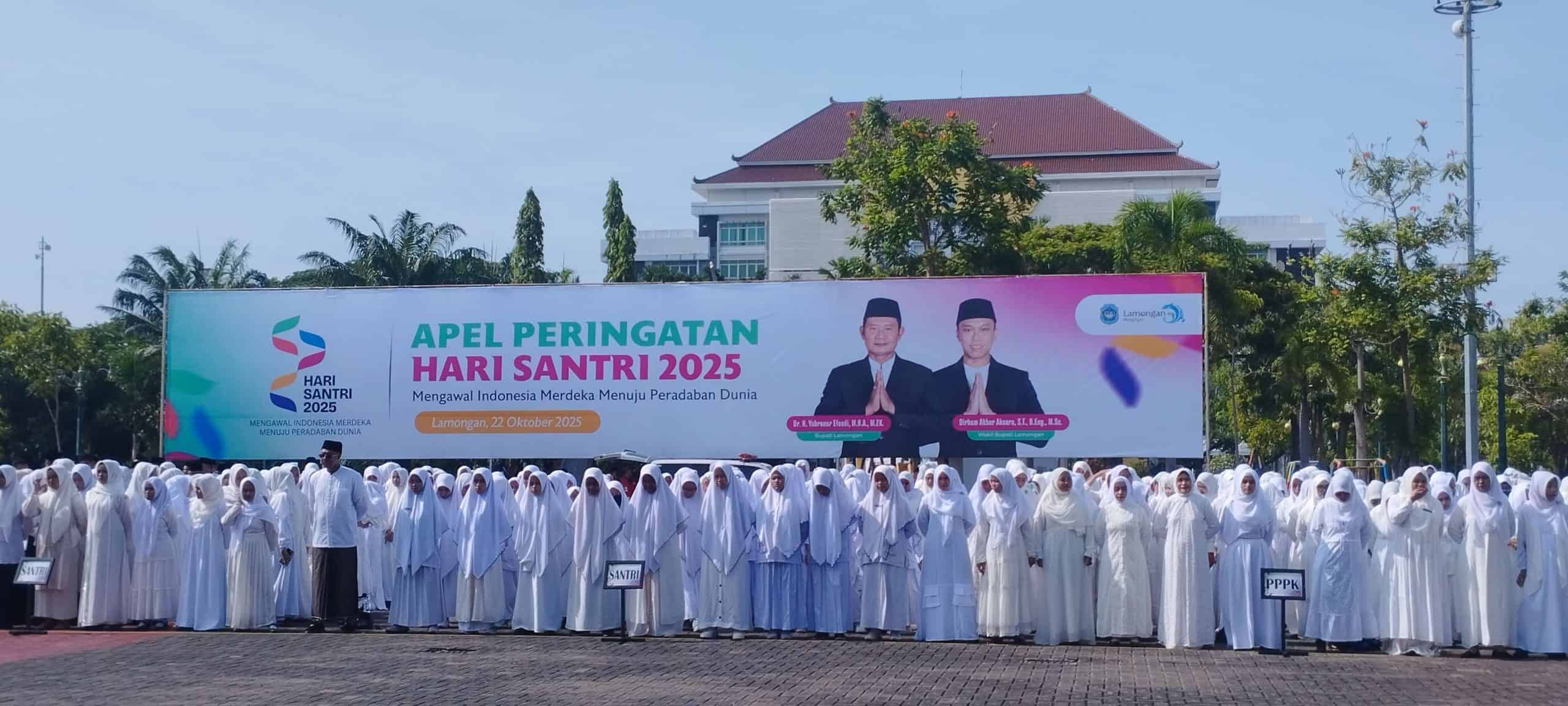 1.437 ASN Terima SK di Momen Hari Santri Nasional Lamongan 2025
