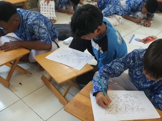 SMP Muhammadiyah 5 Karanggeneng Rayakan Hari Batik Nasional dengan Lomba Desain Batik