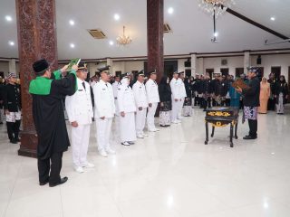 Pak Yes Lantik 95 Pejabat Baru, Dukung Komitmen Pelayanan Publik Lamongan