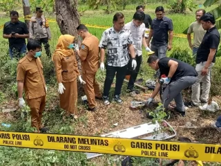 Geger Penemuan Mayat Pria Tanpa Identitas di Pinggir Jalan Lamongan–Babat