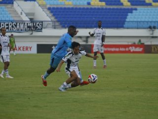 Gol Menit Akhir Sadewa Bawa Persela Taklukkan PSS Sleman 2-1 di Surajaya
