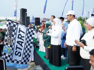 Ribuan Santri dan Masyarakat Meriahkan Peringatan Hari Santri Nasional 2025 di Lamongan