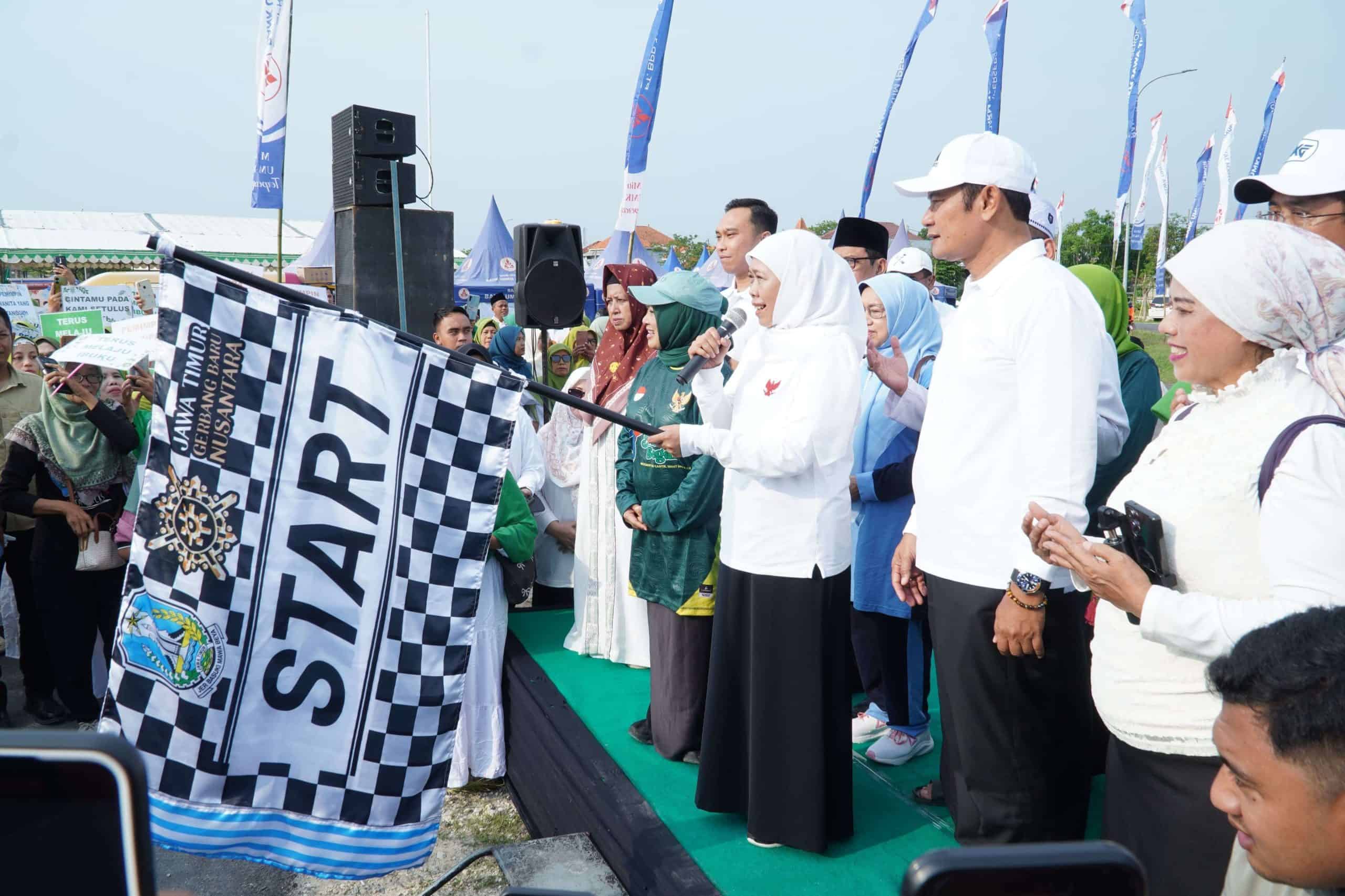Ribuan Santri dan Masyarakat Meriahkan Peringatan Hari Santri Nasional 2025 di Lamongan