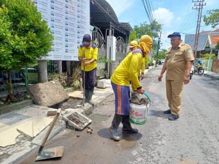 Banyak Hambatan Drainase, Perkim–PU SDA Lamongan Fokus Lancarkan Aliran ke Sungai Primer
