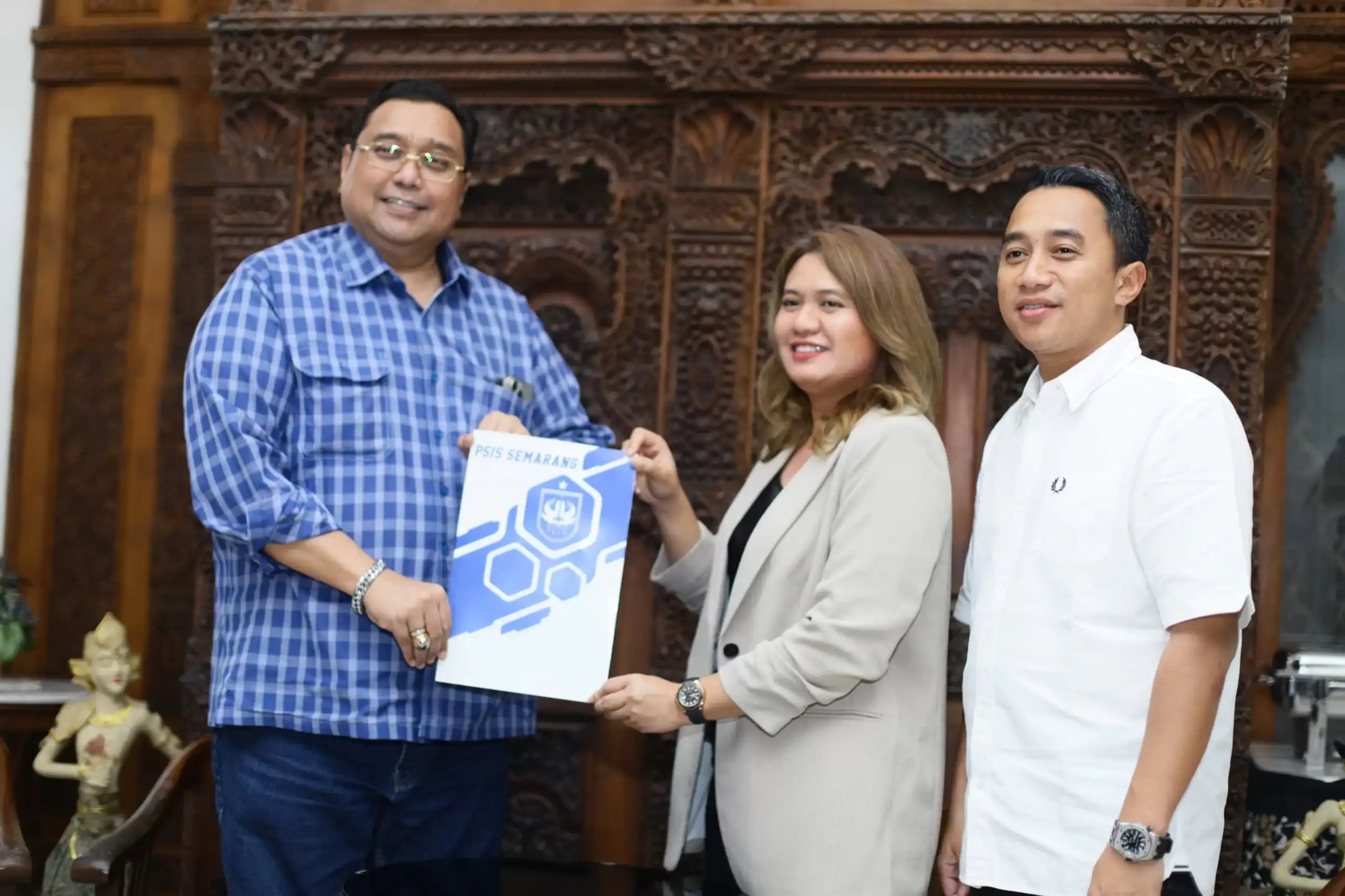 Fariz Julinar Maurisal Tegaskan Akuisisi PSIS oleh Istri Tak Ganggu Persela