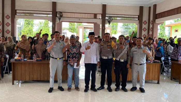 Operasi Zebra Semeru 2025, Satlantas Polres Lamongan Ingatkan Warga Babat soal Disiplin Berlalu Lintas