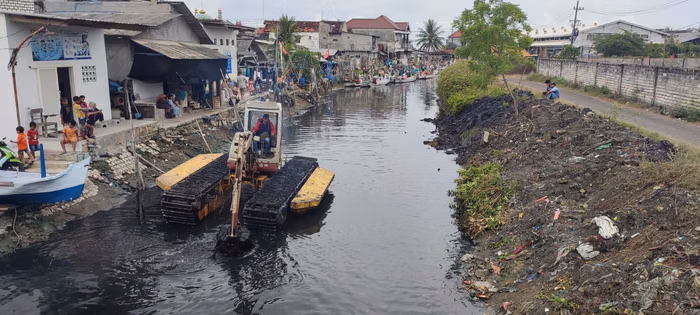 Pemkab Lamongan dan BBWS Bengawan Solo Keruk Kali Gayaran untuk Atasi Banjir
