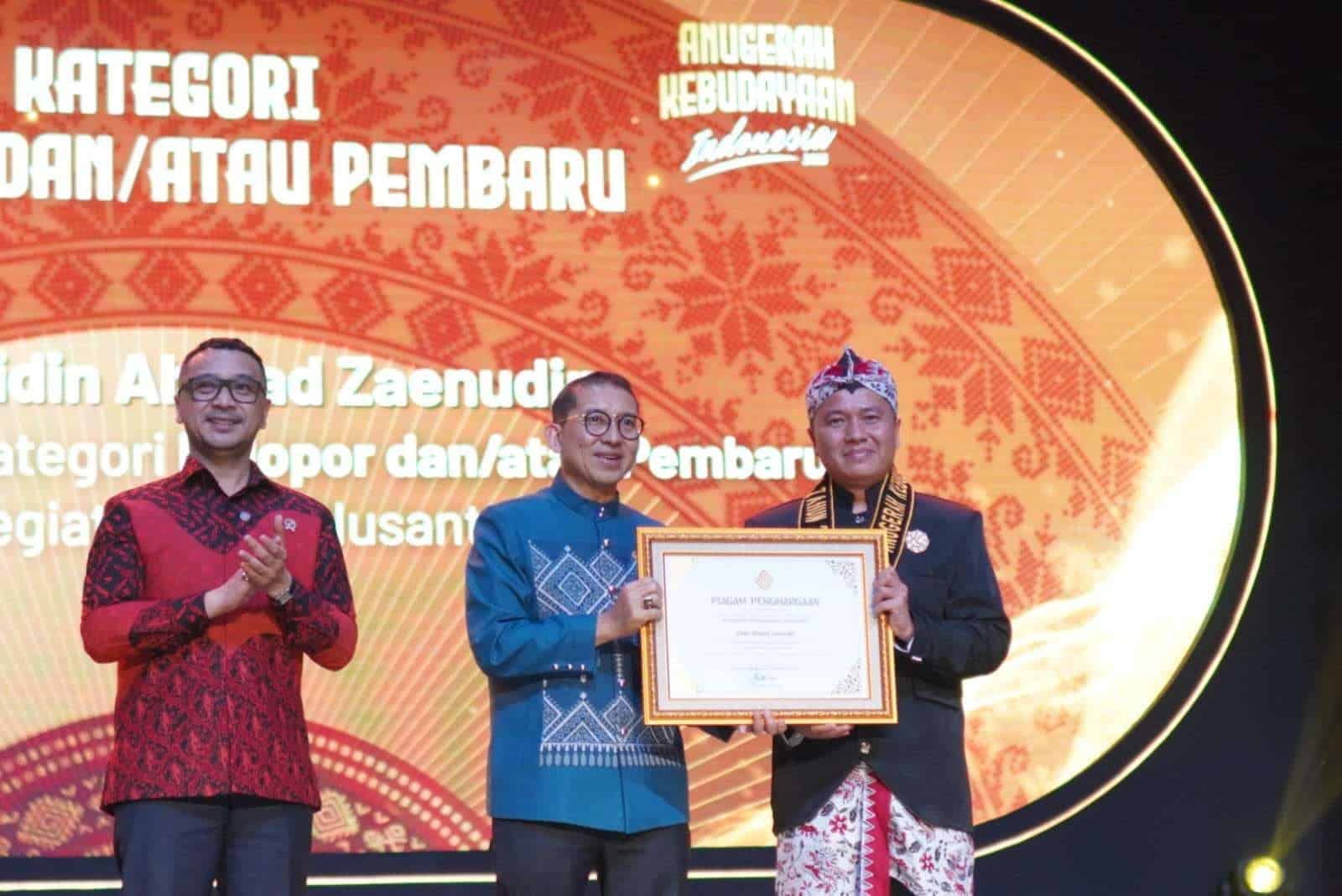 Busana Khas Lamongan Tampil Gagah di Anugerah Kebudayaan Indonesia 2025