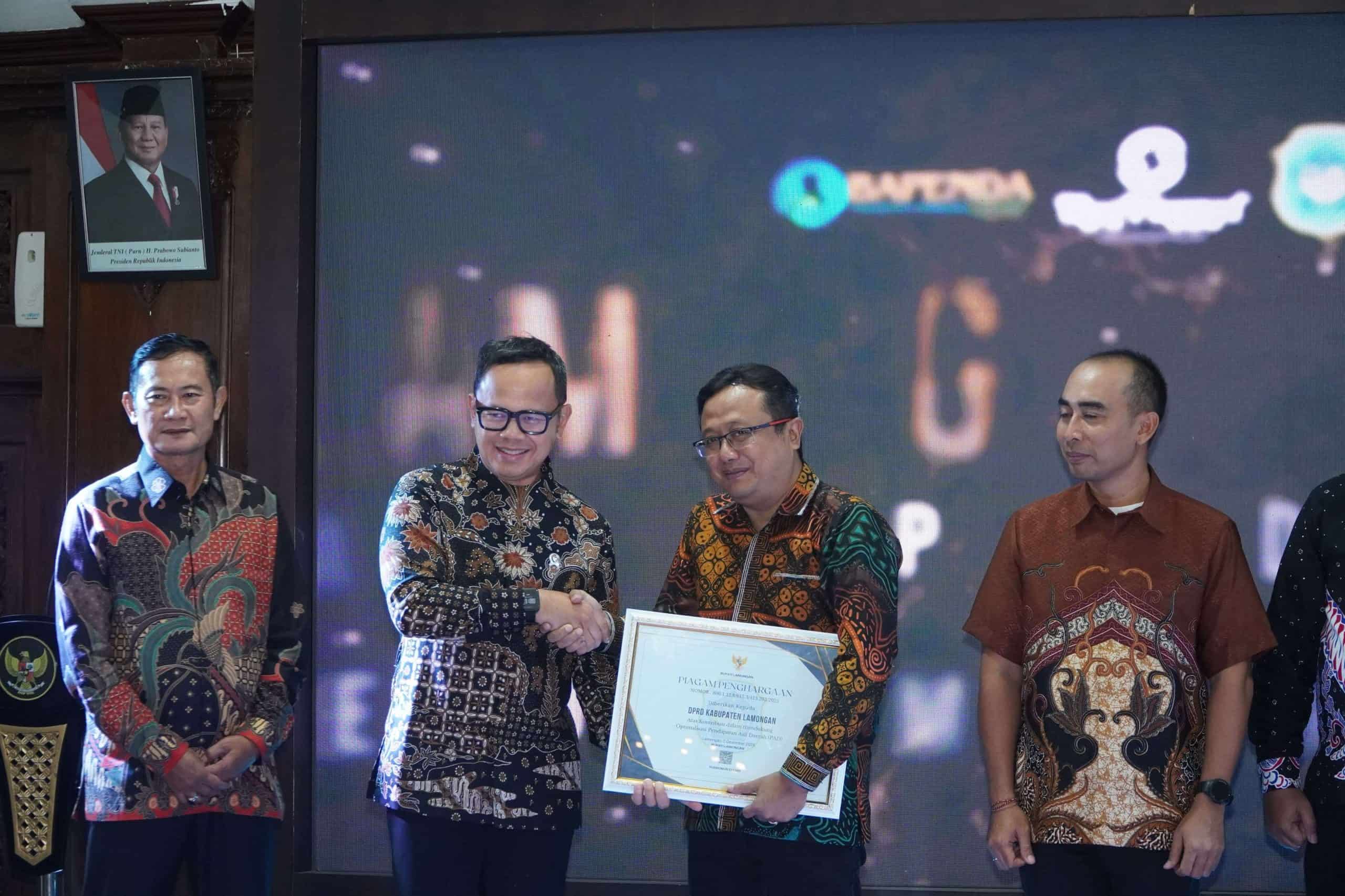 Wamendagri Puji Inovasi ASN Lamongan dalam Lamongan Awards 2025